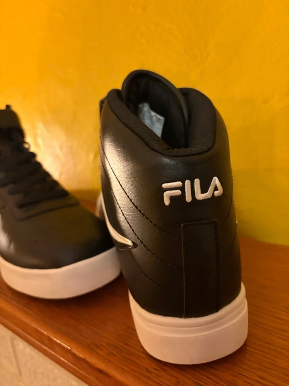 FILA Vulc 13 High Top Sneakers Mens 9.5 Black Reverse Flag Athletic Casual NIB